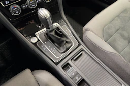 harmaa Volkswagen Golf 2018 kuva 19.