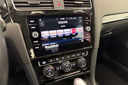 harmaa Volkswagen Golf 2018 kuva 21.