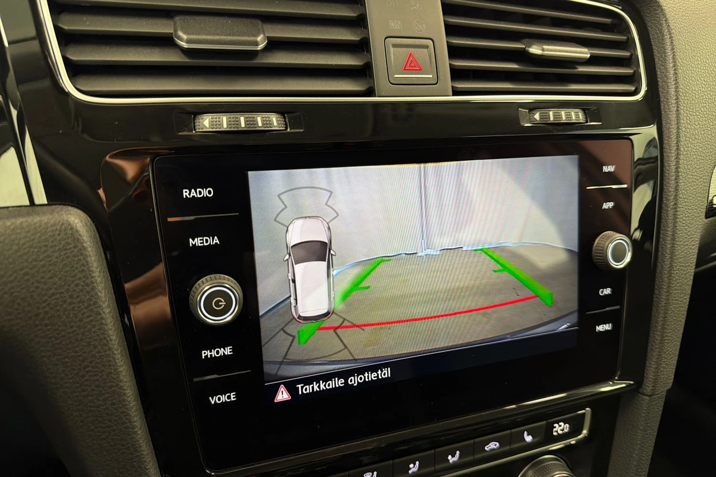 harmaa Volkswagen Golf 2018 kuva 31.