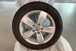 harmaa Volkswagen Golf 2018 kuva 37.