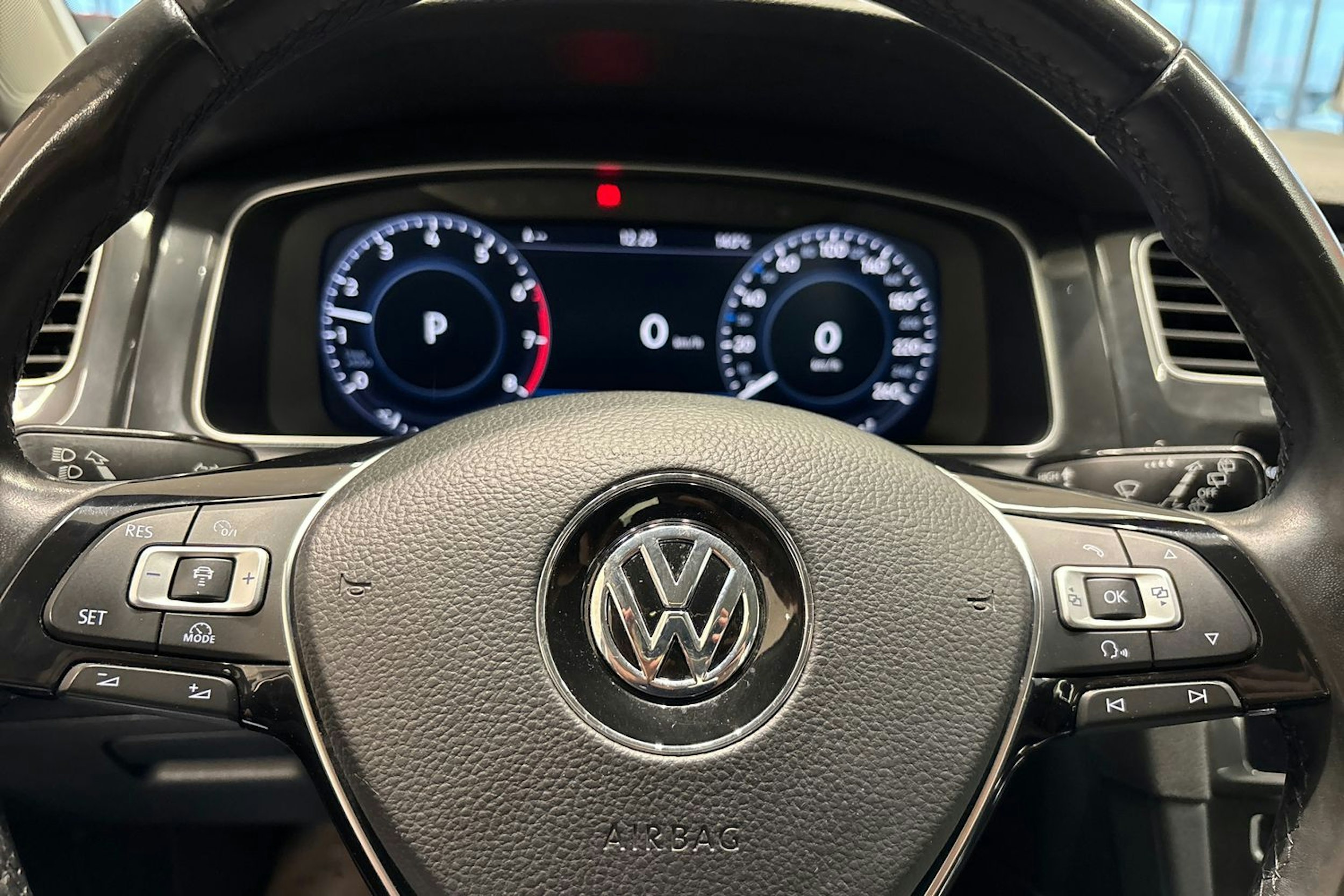 Harmaa Volkswagen GOLF 2017 kuva 14.