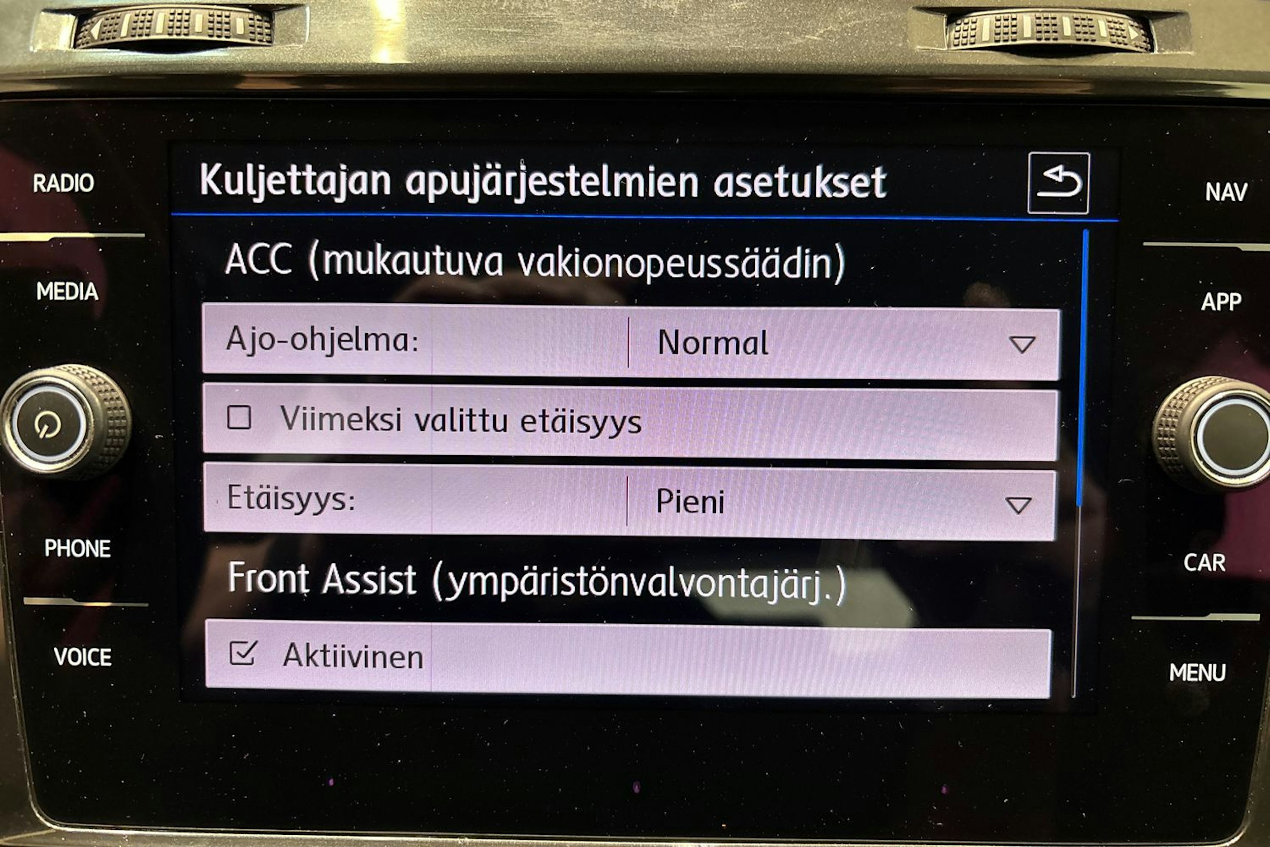 Harmaa Volkswagen GOLF 2017 kuva 21.