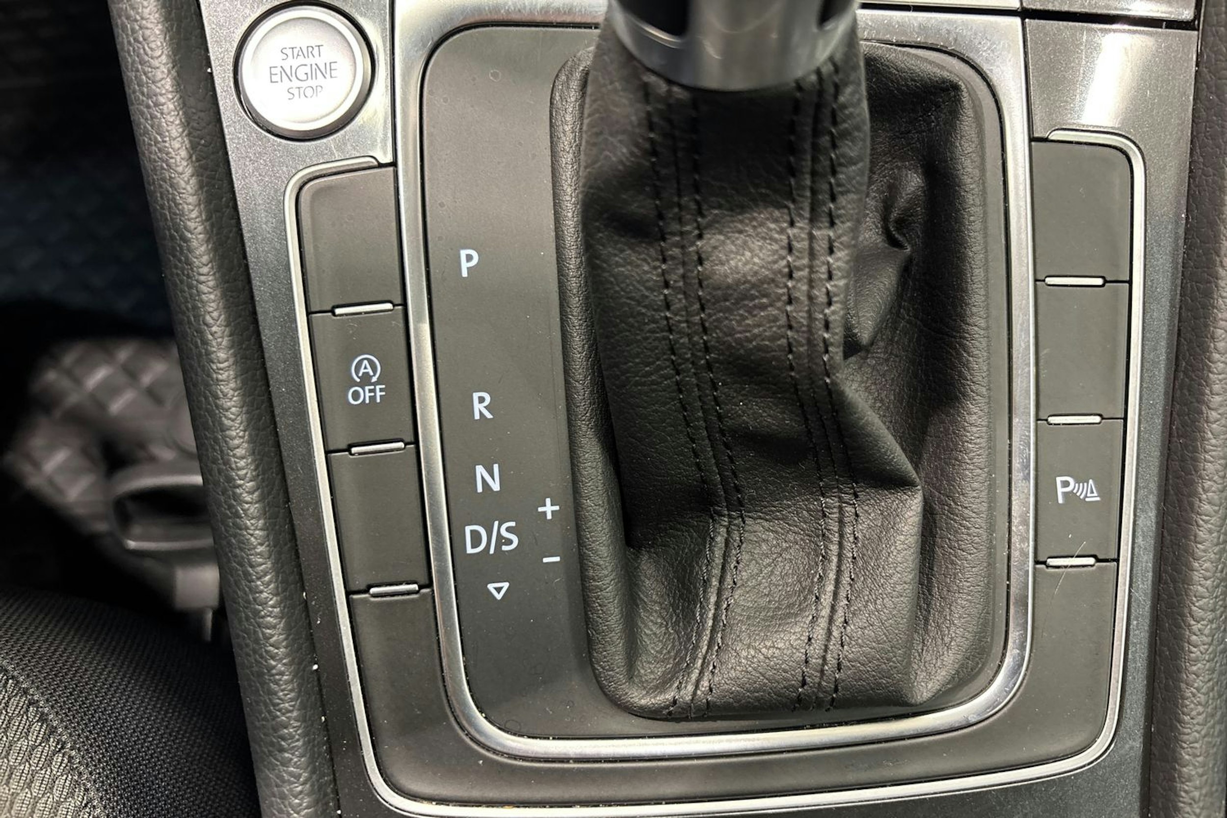 Harmaa Volkswagen GOLF 2017 kuva 23.