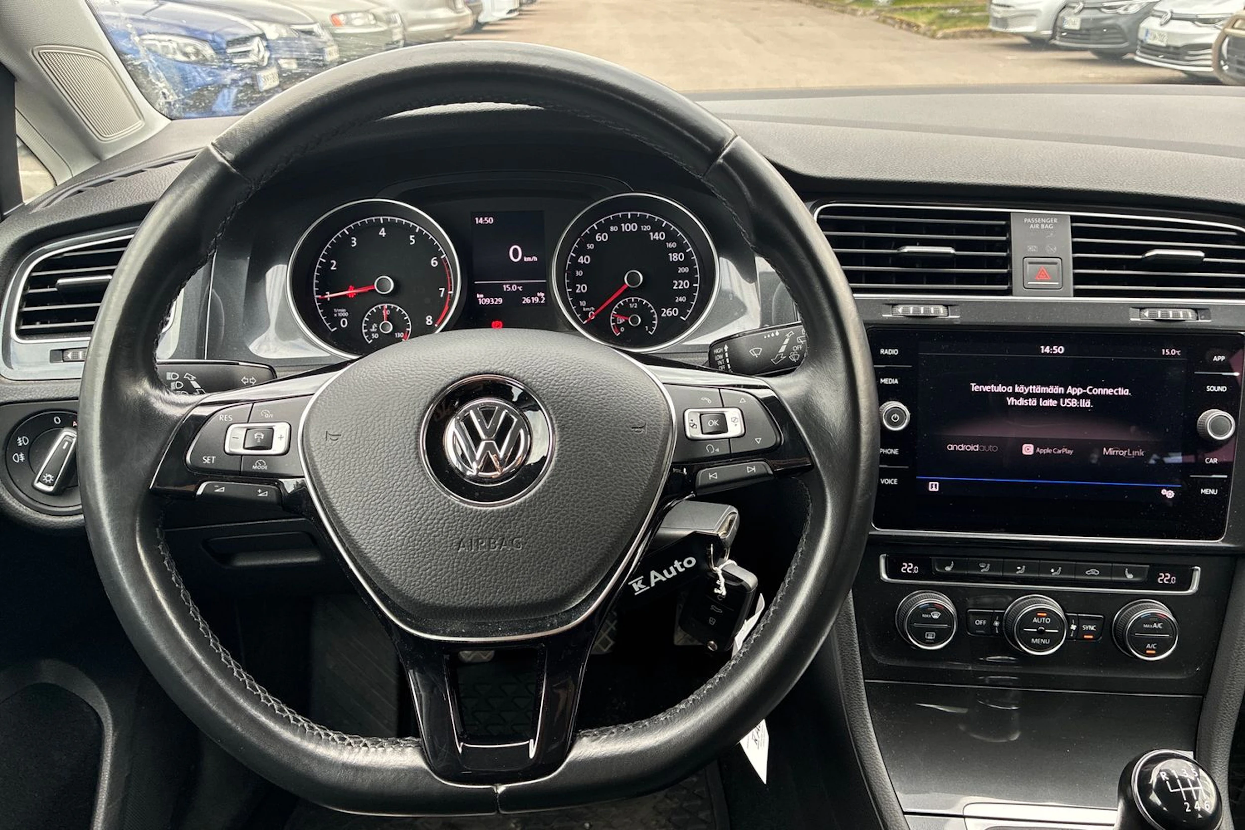 valkoinen Volkswagen Golf 2017 kuva 4.