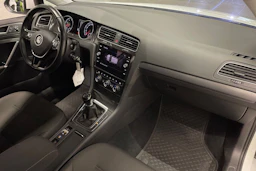 valkoinen Volkswagen Golf 2017 kuva 25.