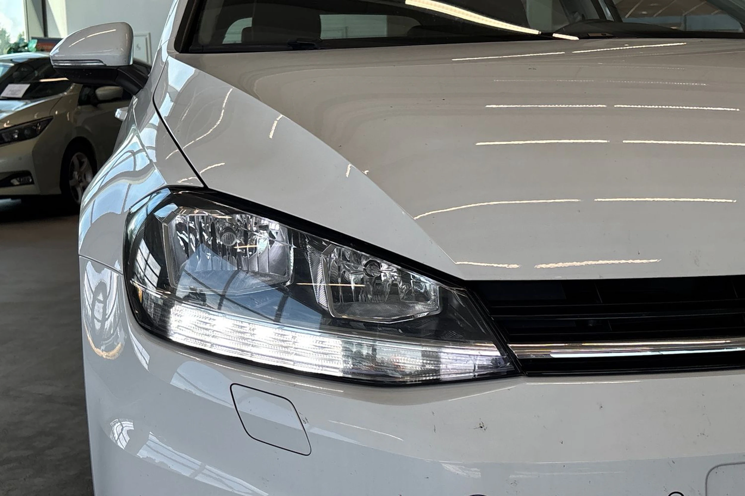 valkoinen Volkswagen Golf 2017 kuva 5.