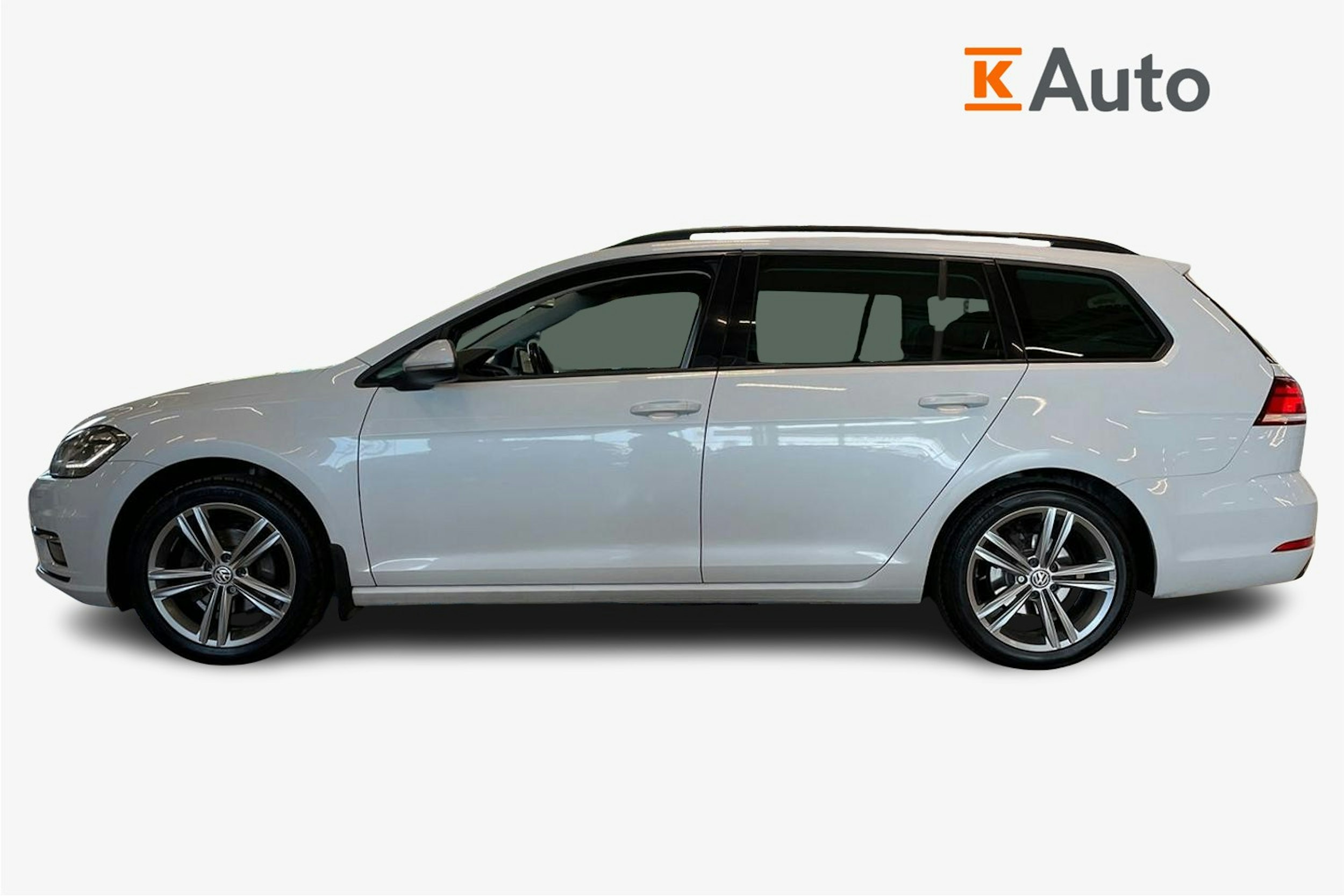valkoinen Volkswagen Golf 2017 kuva 6.