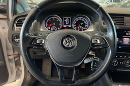 valkoinen Volkswagen Golf 2017 kuva 15.