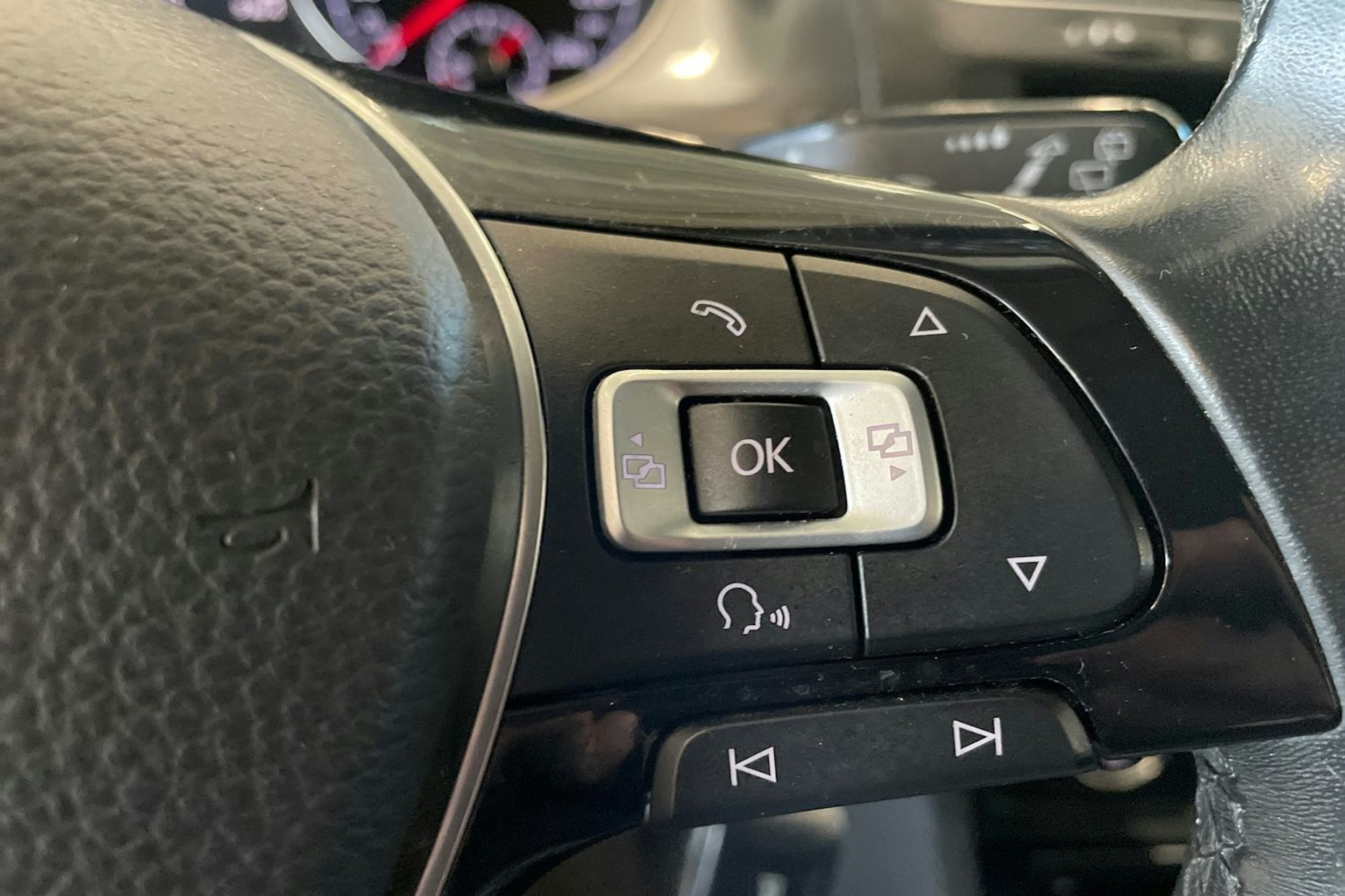valkoinen Volkswagen Golf 2017 kuva 16.