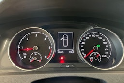 valkoinen Volkswagen Golf 2017 kuva 18.