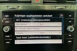 valkoinen Volkswagen Golf 2017 kuva 26.
