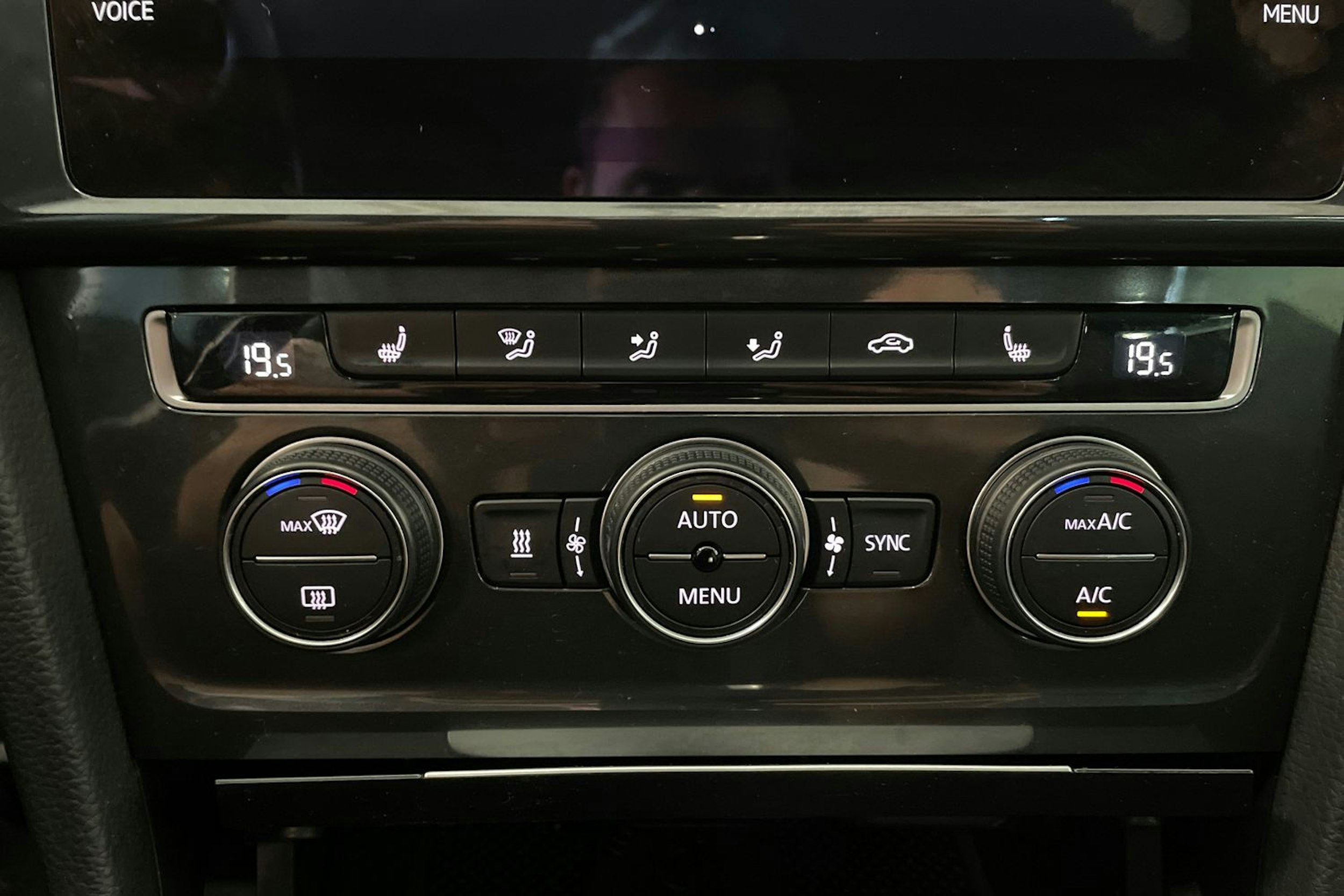 valkoinen Volkswagen Golf 2017 kuva 28.