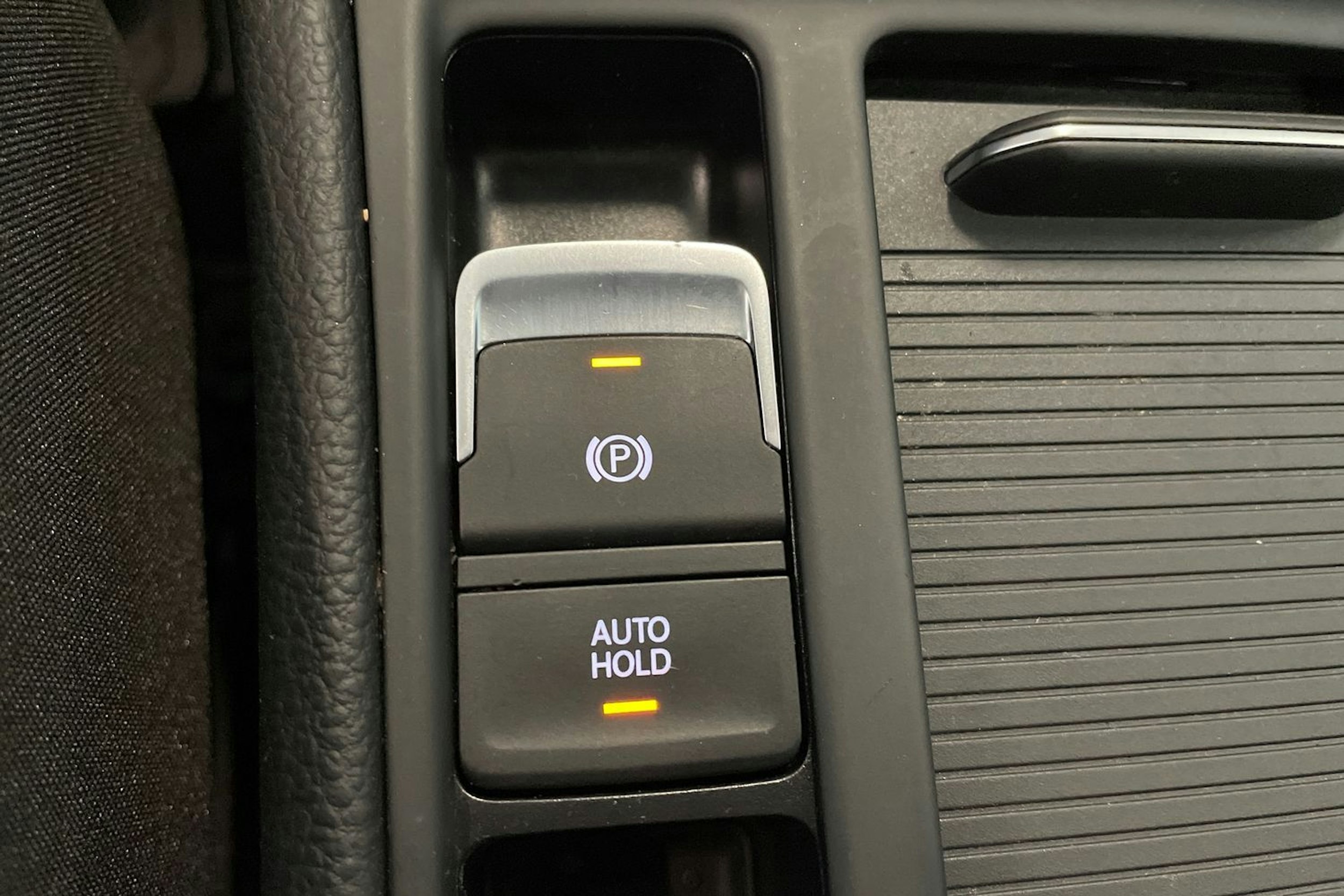 valkoinen Volkswagen Golf 2017 kuva 30.