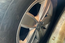 valkoinen Volkswagen Golf 2017 kuva 37.