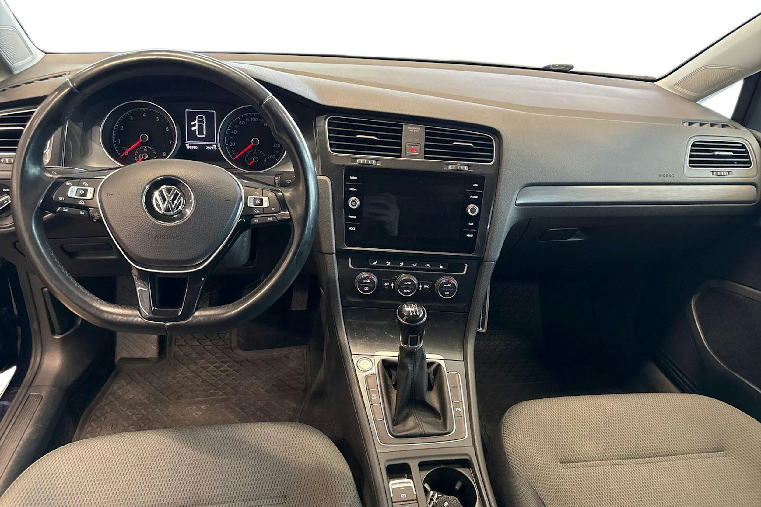 sininen Volkswagen Golf 2017 kuva 7.