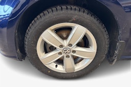 sininen Volkswagen Golf 2017 kuva 9.