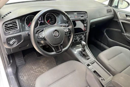 valkoinen Volkswagen Golf 2017 kuva 6.