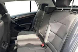 valkoinen Volkswagen Golf 2017 kuva 8.