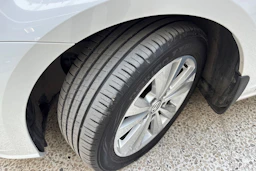 valkoinen Volkswagen Golf 2017 kuva 10.