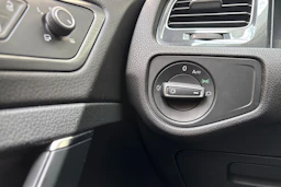 valkoinen Volkswagen Golf 2017 kuva 12.