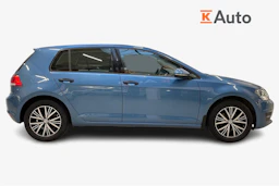 sininen Volkswagen Golf 2017 kuva 5.