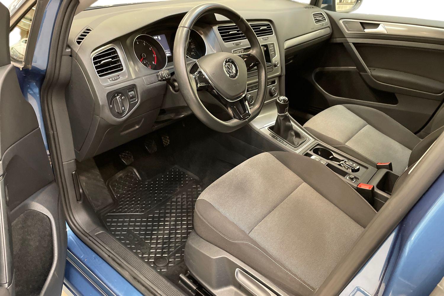 Volkswagen Golf 2017, photo 6/23