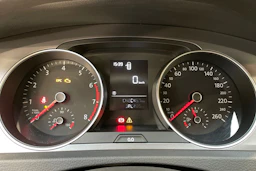 sininen Volkswagen Golf 2017 kuva 14.