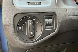 sininen Volkswagen Golf 2017 kuva 15.