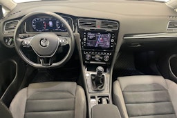 Keltainen Volkswagen GOLF 2017 kuva 9.