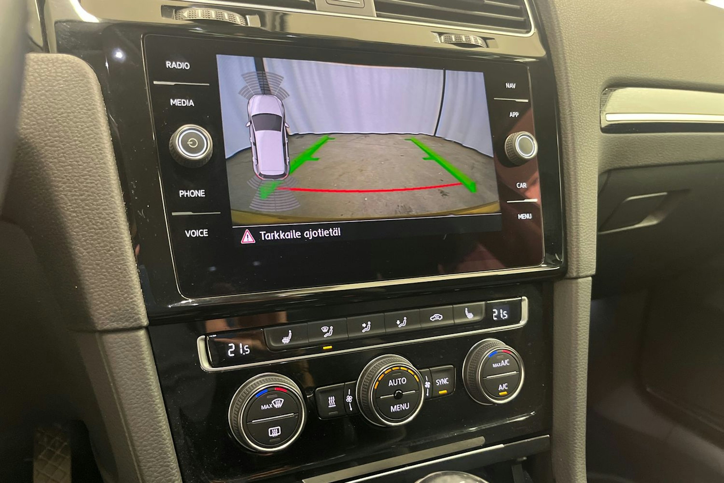 Keltainen Volkswagen GOLF 2017 kuva 18.