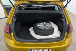 Keltainen Volkswagen GOLF 2017 kuva 21.