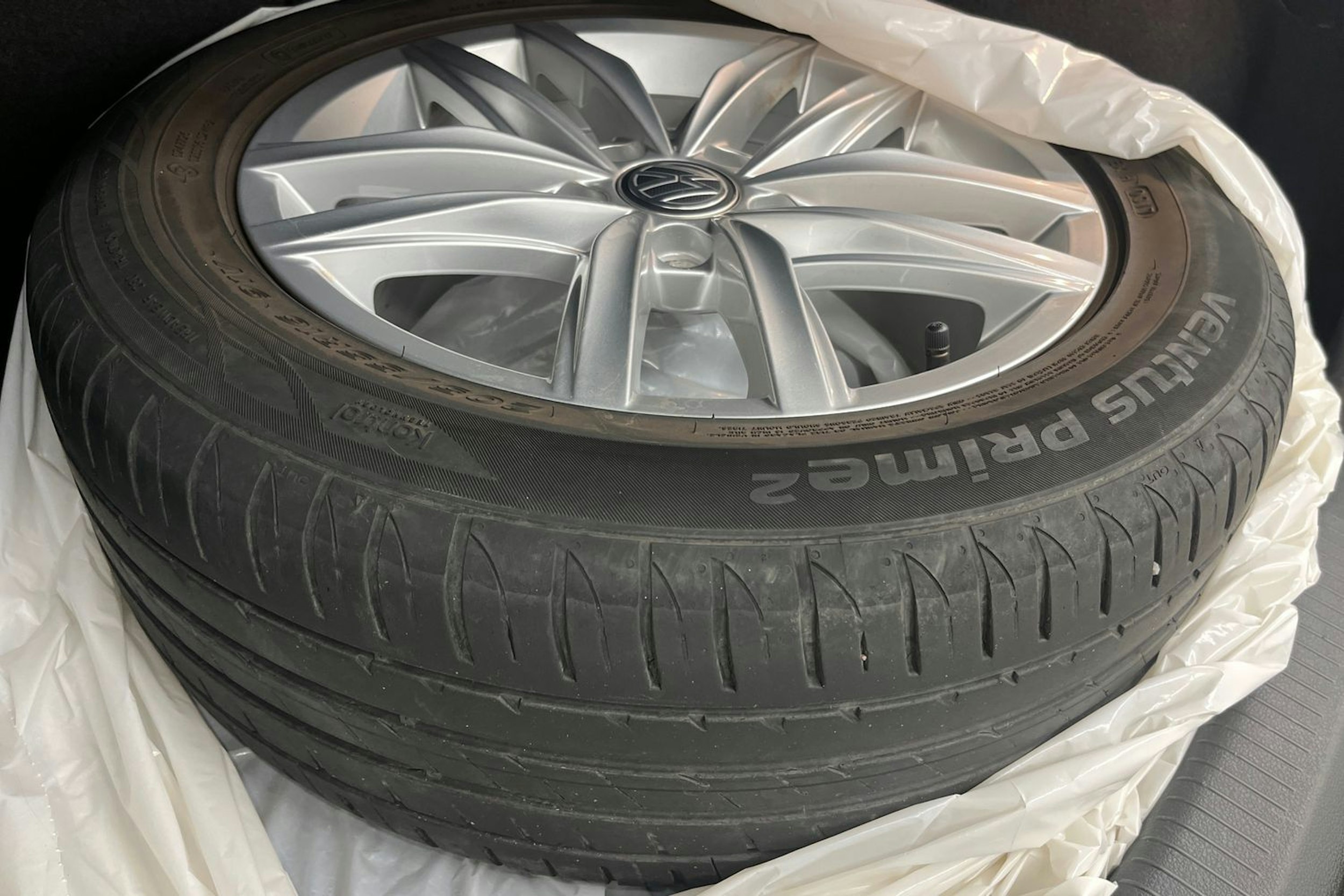 Keltainen Volkswagen GOLF 2017 kuva 22.