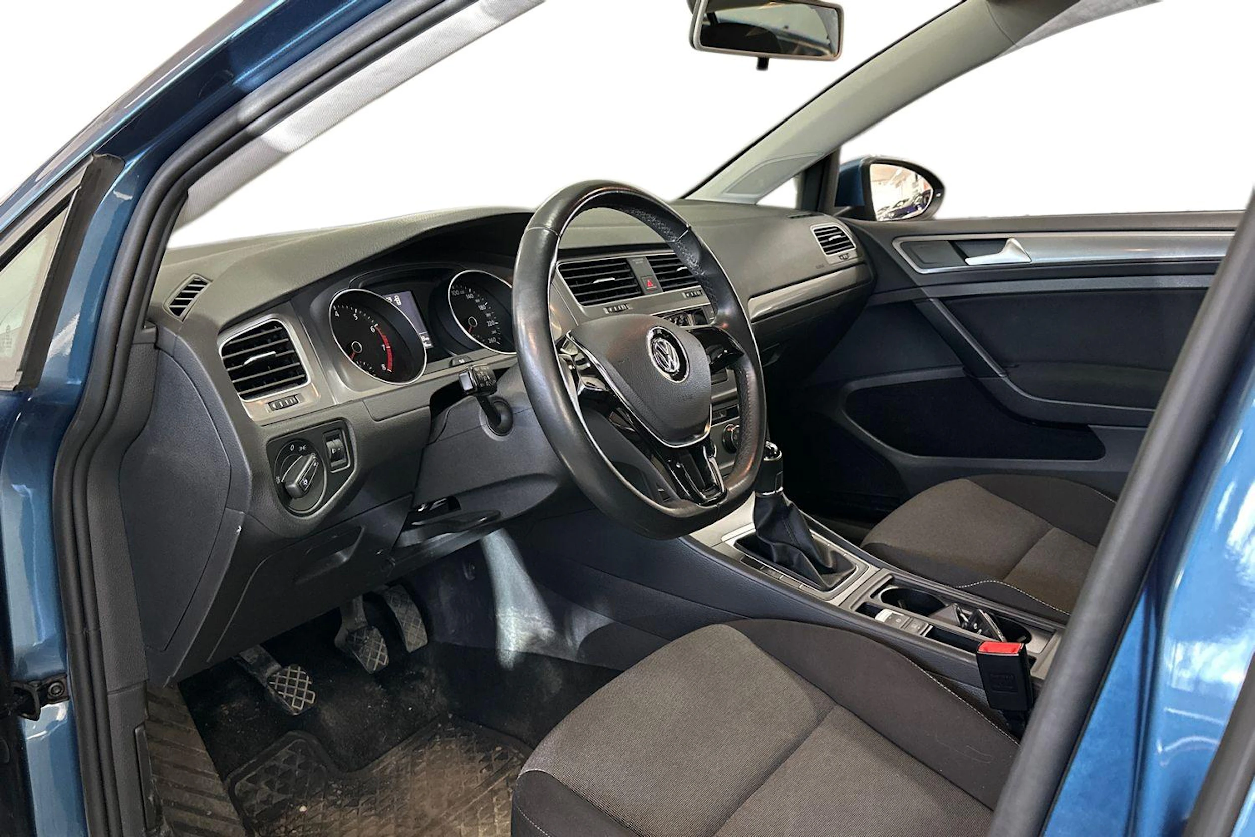 sininen Volkswagen Golf 2017 kuva 3.