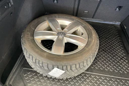 harmaa Volkswagen Golf 2017 kuva 10.