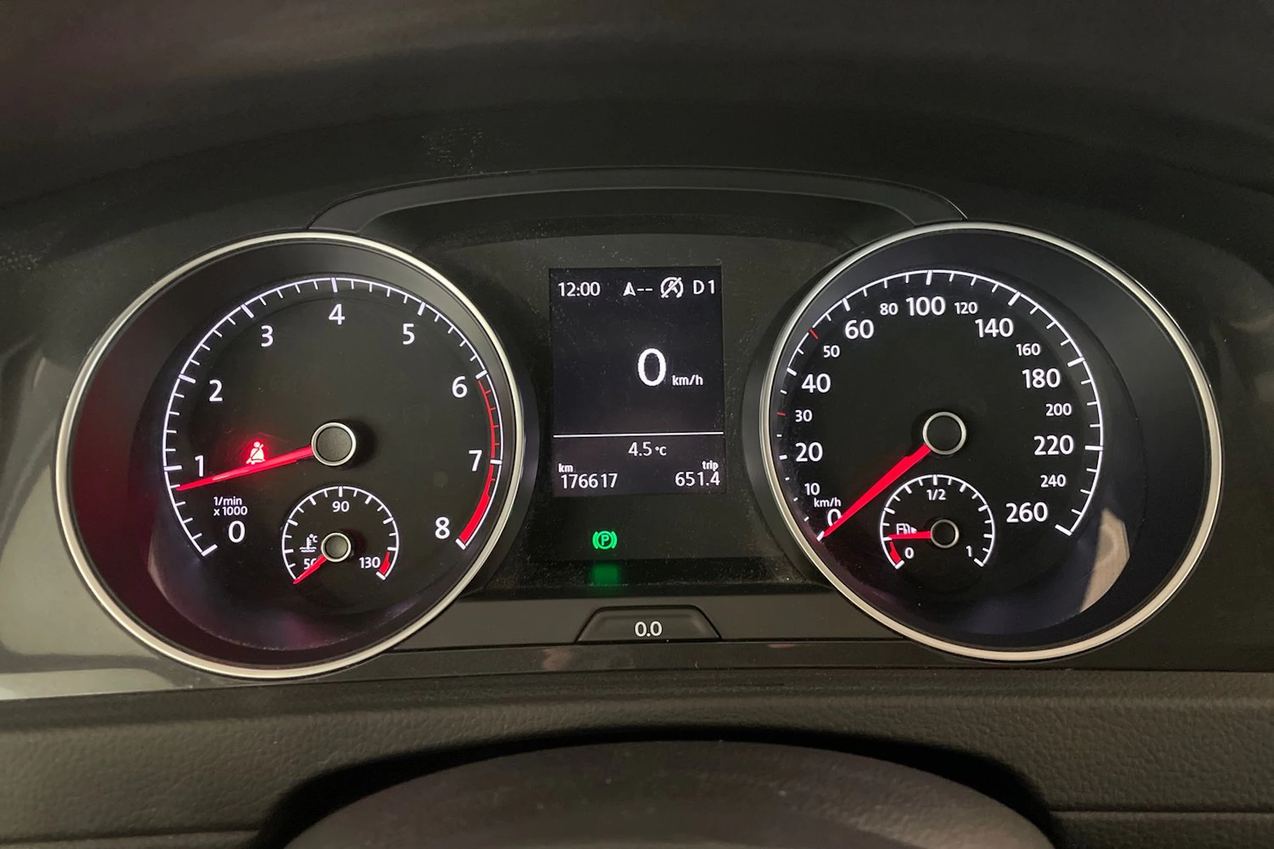 harmaa Volkswagen Golf 2017 kuva 11.