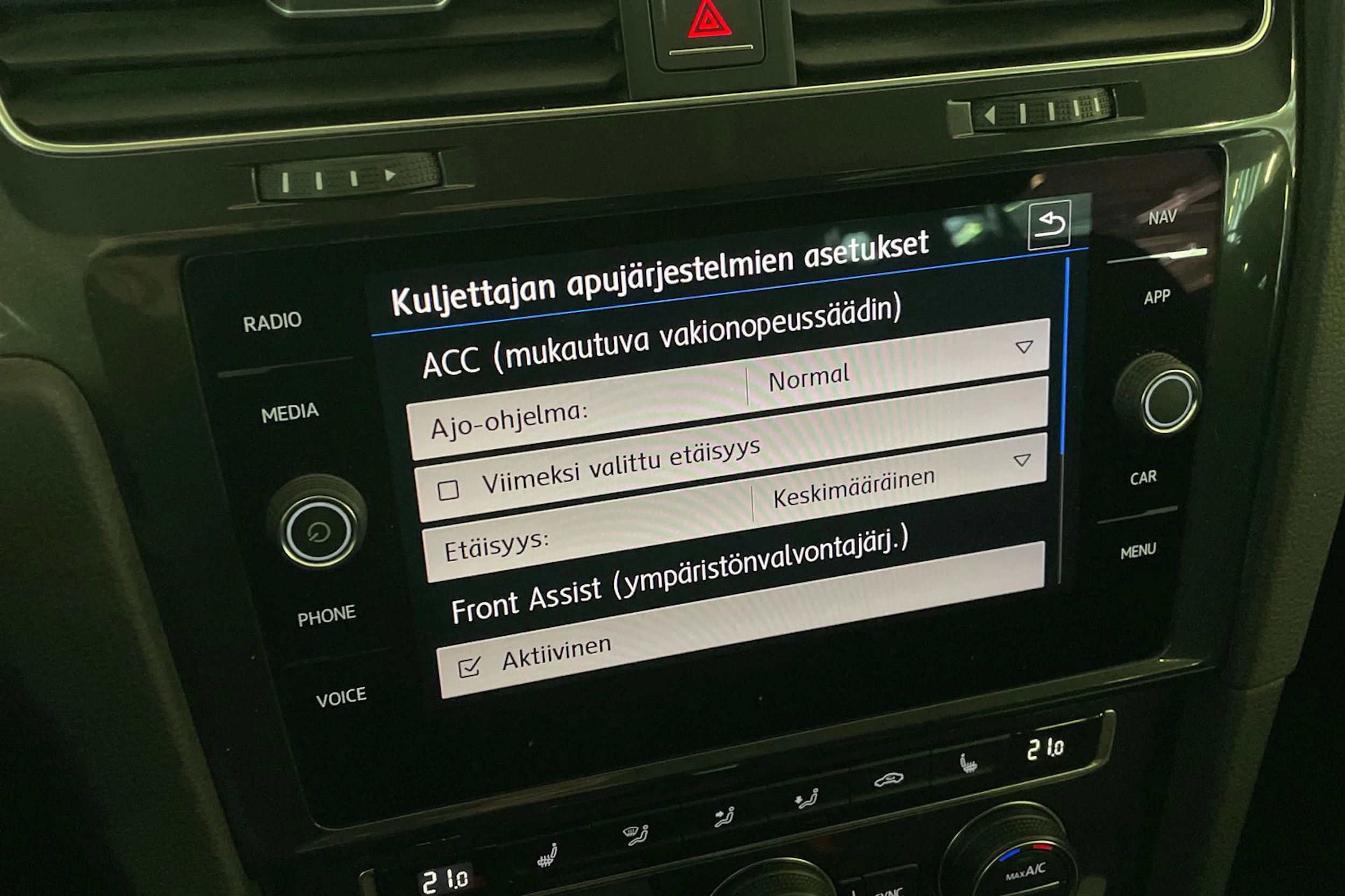 harmaa Volkswagen Golf 2017 kuva 17.