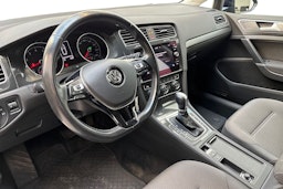 sininen Volkswagen Golf 2017 kuva 7.