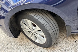 sininen Volkswagen Golf 2017 kuva 13.