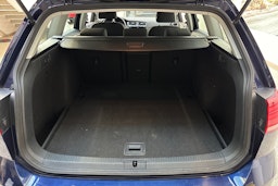 sininen Volkswagen Golf 2017 kuva 14.