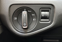 sininen Volkswagen Golf 2017 kuva 17.