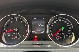 sininen Volkswagen Golf 2017 kuva 21.