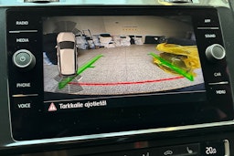 sininen Volkswagen Golf 2017 kuva 22.