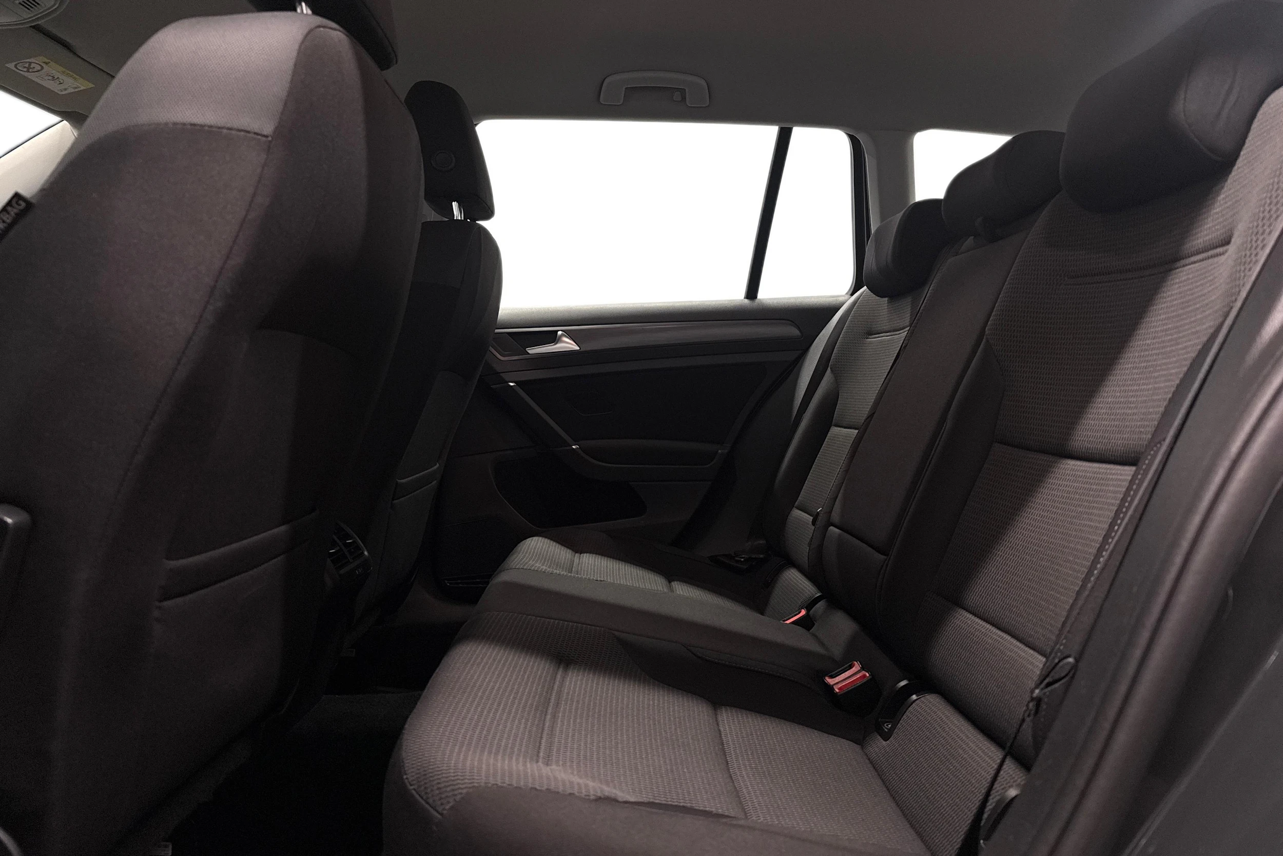 harmaa Volkswagen Golf 2018 kuva 8.