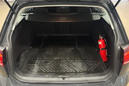 harmaa Volkswagen Golf 2018 kuva 22.