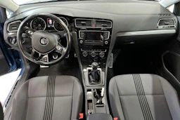 sininen Volkswagen Golf 2017 kuva 7.