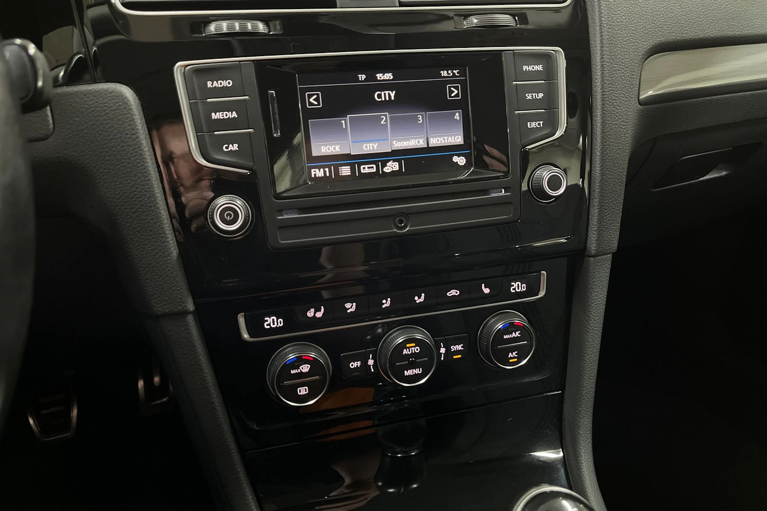 sininen Volkswagen Golf 2017 kuva 17.