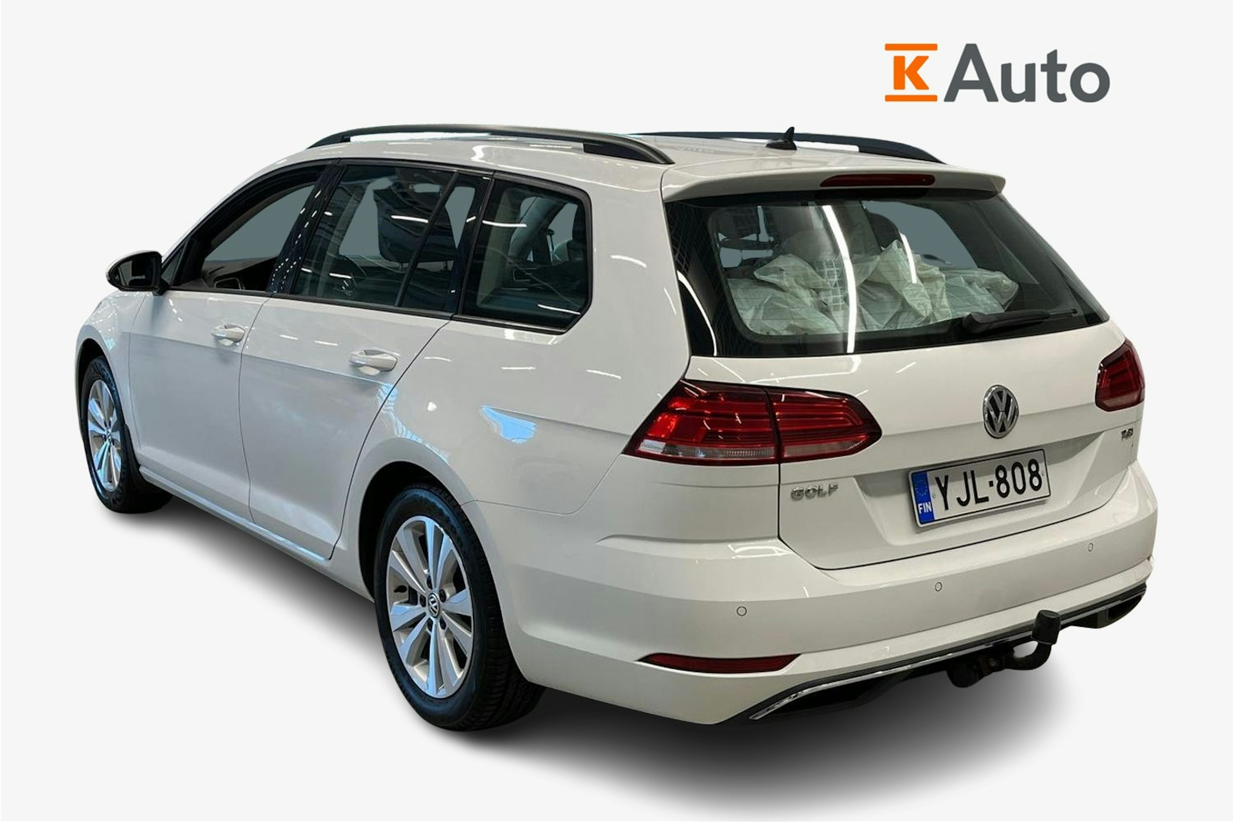 valkoinen Volkswagen Golf 2017 kuva 2.