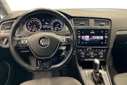 valkoinen Volkswagen Golf 2017 kuva 9.