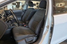 valkoinen Volkswagen Golf 2017 kuva 14.