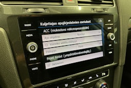 valkoinen Volkswagen Golf 2017 kuva 20.
